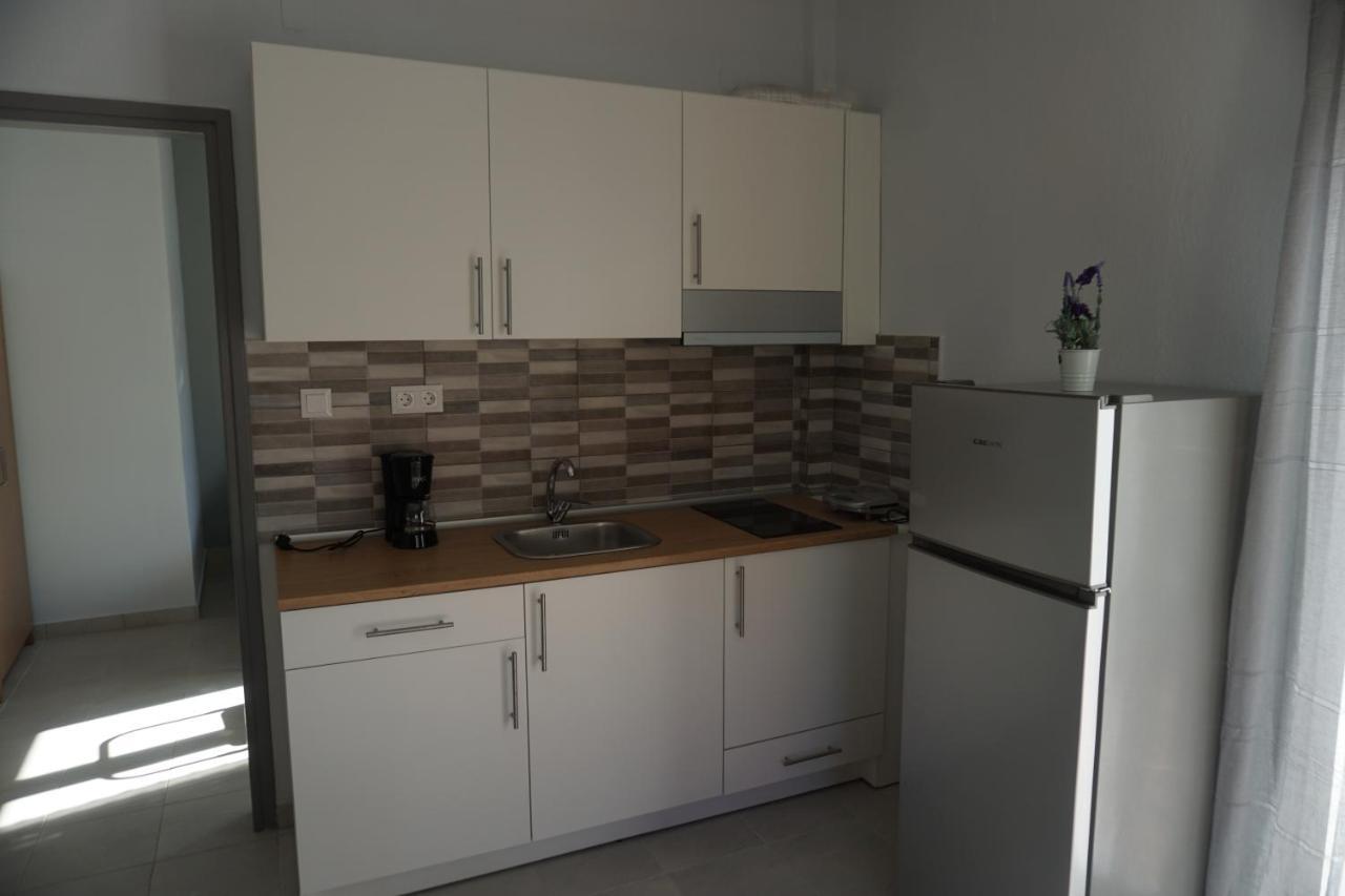 Park View Apartment In Paralia Dionisiou Exteriör bild