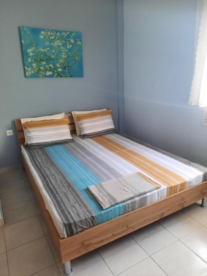 Park View Apartment In Paralia Dionisiou Exteriör bild