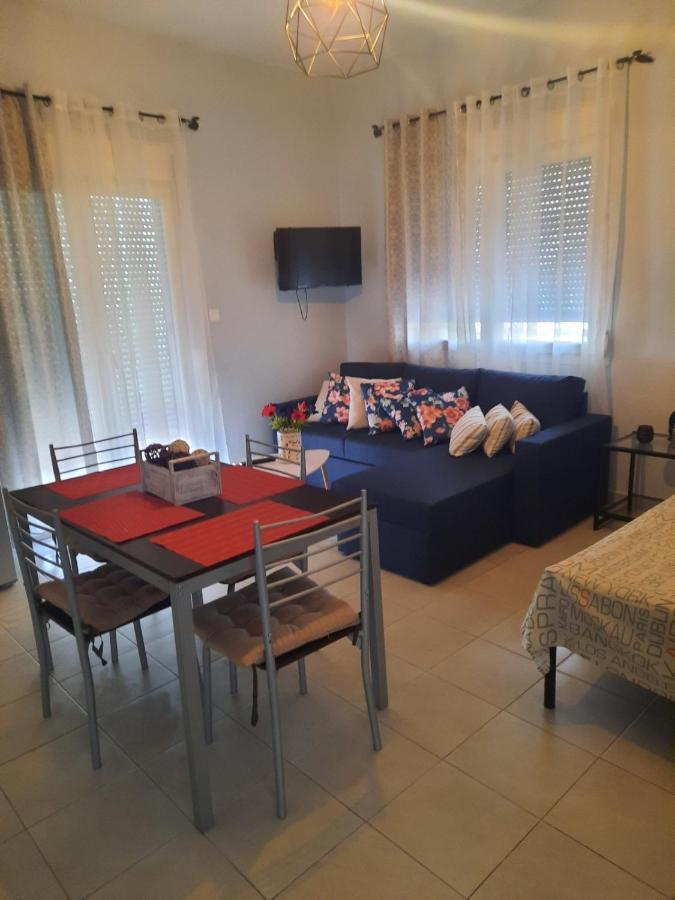 Park View Apartment In Paralia Dionisiou Exteriör bild
